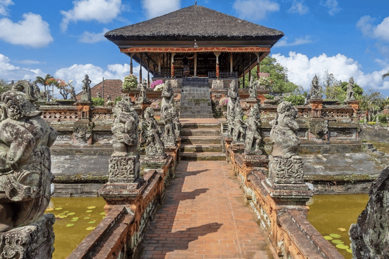 بالي: جولة في الجداريات التاريخية وحديقة الجنيات ومعبد كهف الخفافيش