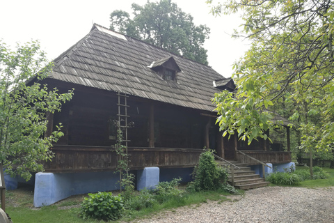 From Craiova: Bucharest Day Tour