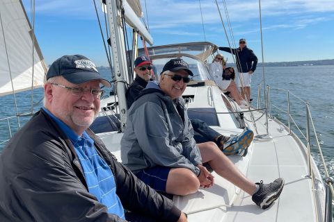 Vancouver: 3 Hour Sailing Tours aboard a 50" Sailboat