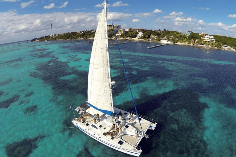 Catamaran Deluxe to isla mujeres for the best price