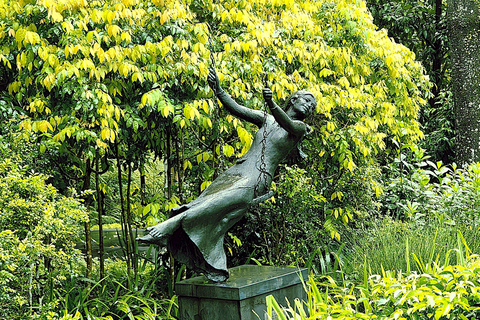 Singapore: Unravel Hidden Gems in a Private Customized Tour Private Customized Tour - 2 hours