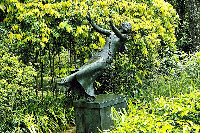 Singapore: Unravel Hidden Gems in a Private Customized Tour Private Customized Tour - 2 hours