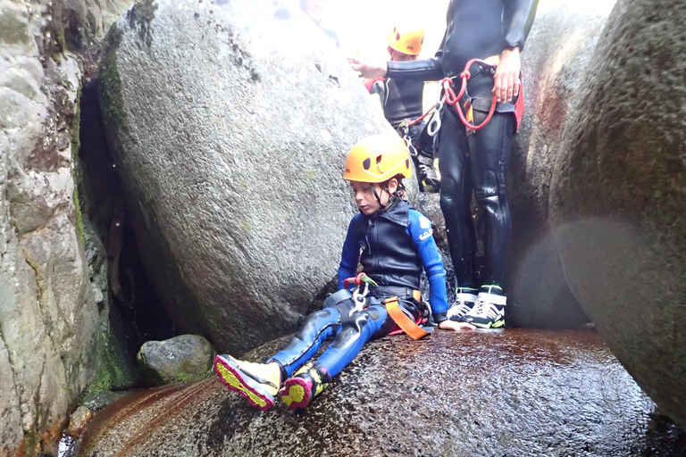 Canyoning in Girona - Freser Inferior Canyon Canyoning in Girona - Freser inferior canyon