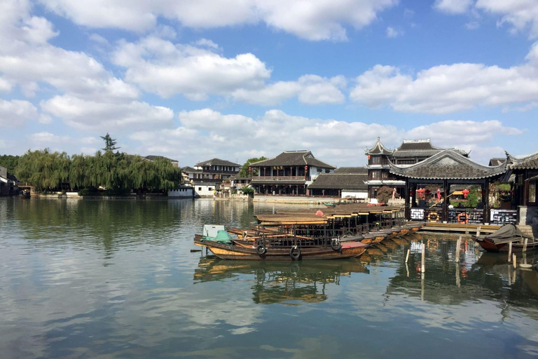 From Shanghai: Zhouzhuang and Jinxi Water Towns Day Trip
