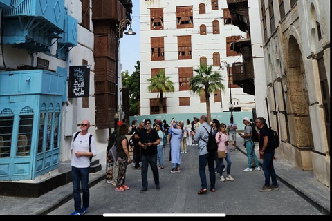 Jeddah: City Highlights Tour with Local Guide private tour