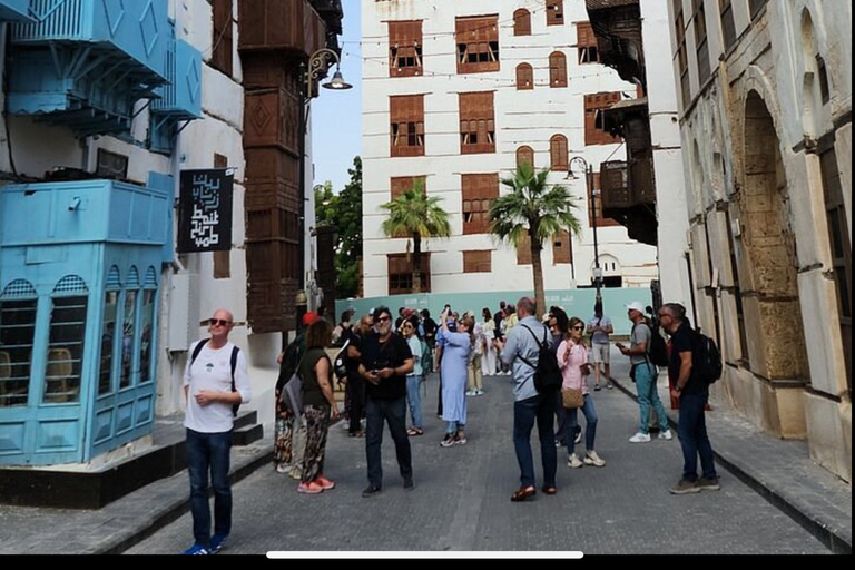 Jeddah: City Highlights Tour with Local Guide private tour