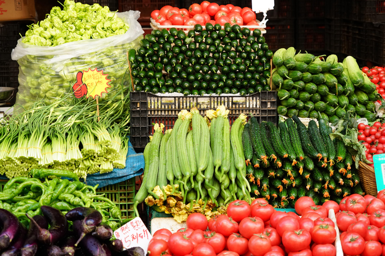 Beijing: Hutong & Wet Market Walking Tour Local Wet Market with Hutong Paper-Cutting/Calligraphy