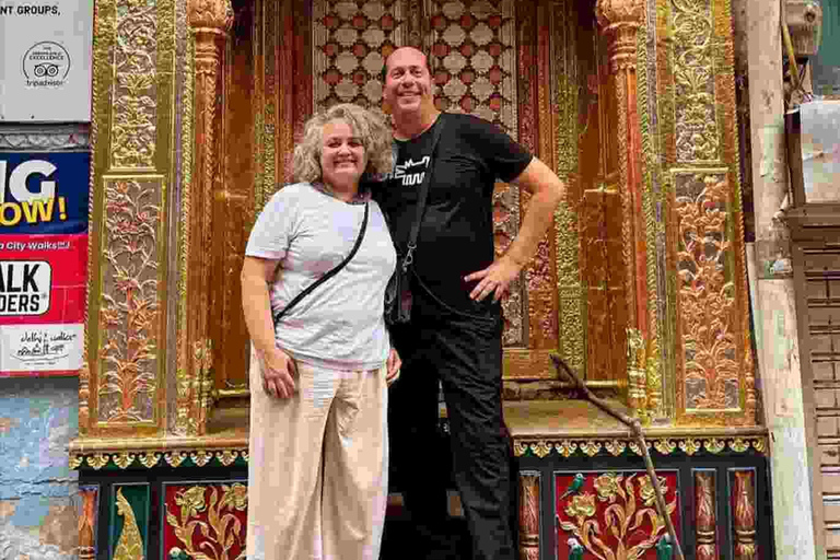 Tour de día completo por lo mejor de Delhi: cultura, comida y monumentosTour guiado en grupo de un día completo