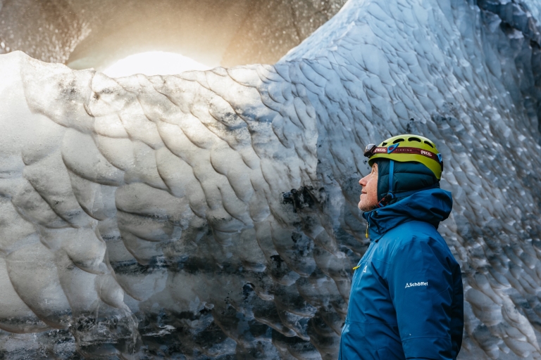 Jaskinia lodowa pod wulkanem Katla super jeepem z Vík