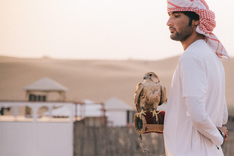 Dubaï : Montgolfière au lever du soleil sur les dunes d'ArabieDubaï : Vol en montgolfière au lever du soleil au-dessus des dunes d'Arabie