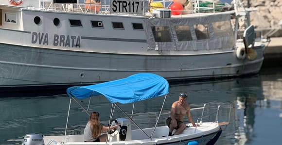 Makarska: Erlebe die Freiheit des Meeres – fahre dein eigenes Boot