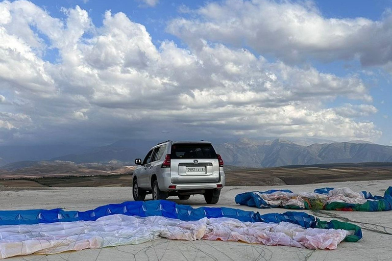 Marrakech: Paragliden boven de Agafay-woestijn &amp; uitzicht op de Atlasmnt