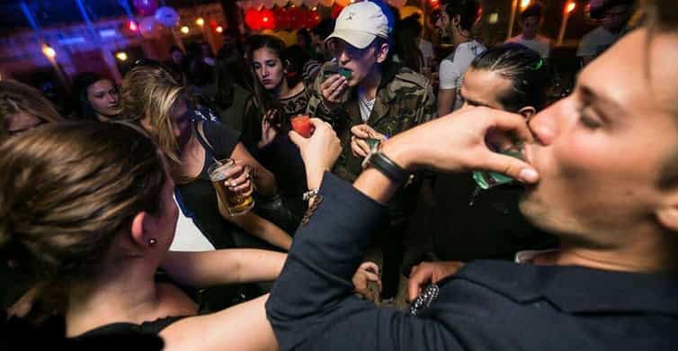 4-Hour Shanghai Pub Crawl (bars & nightclub hopping) photo 8