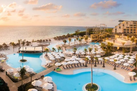 Private Shuttle from CUN Airport to Dreams Natura Resort