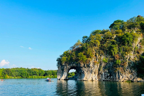 Guilin City Shared Day Trip: Elephant Hill, Cruise & Cave