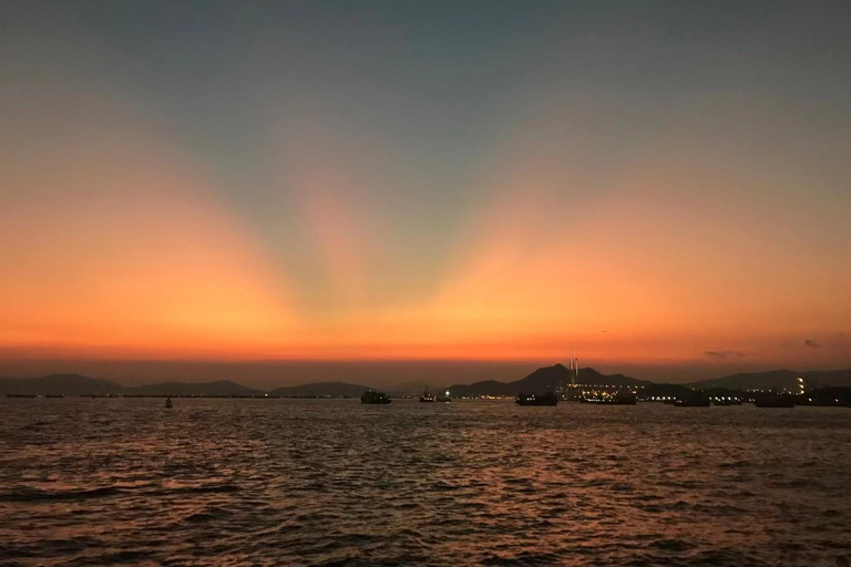 Three Faces of Kowloon – Unique Local Culture Private Tour