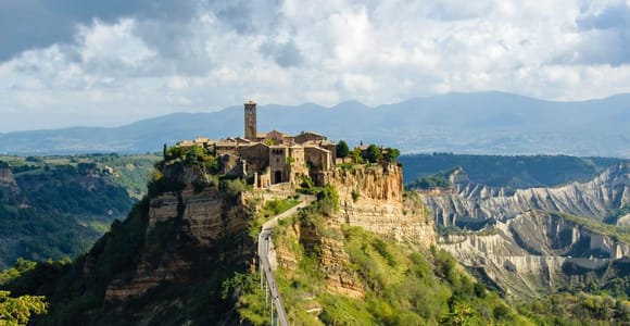 Rome: Tuscany Day Trip with Vineyard Lunch and Wine Tasting
