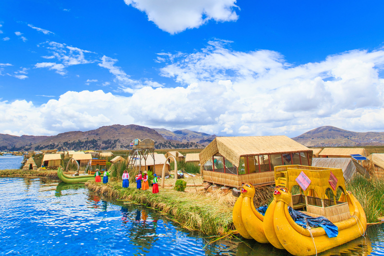 Puno: Lake Titicaca Tour with Uros Islands & Lunch