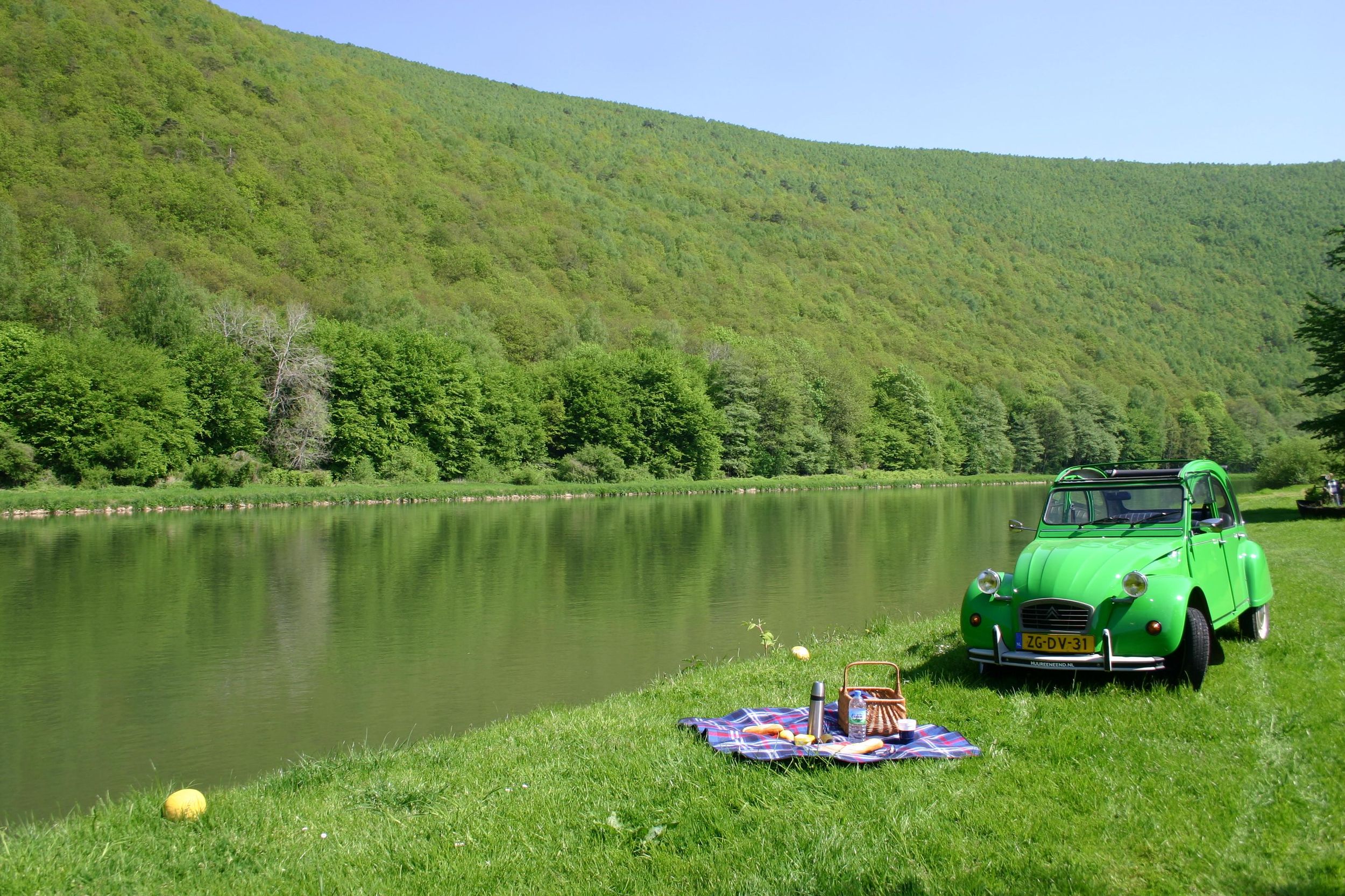 Hoogblokland: Oldtimer-Verleih mit Picknickkorb