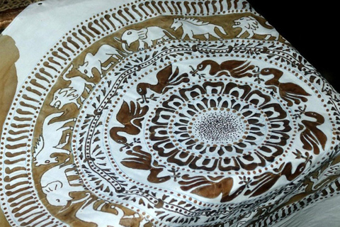 Kandy: Tuk-Tuk Tour with Batik Workshop and Spice Garden