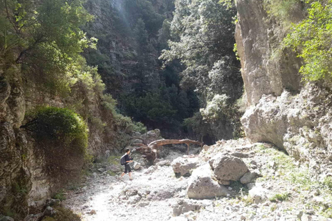 From Georgioupoli: Easy Hiking Day-Trip to Imbros Gorge