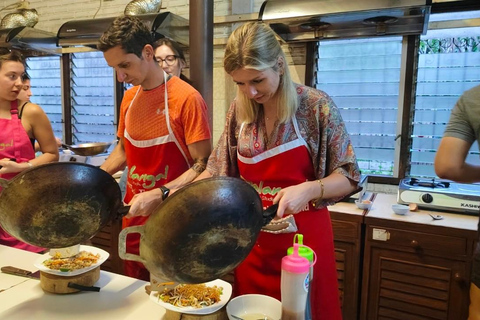 Chiang Mai: Morning Cooking Class with Market Visit