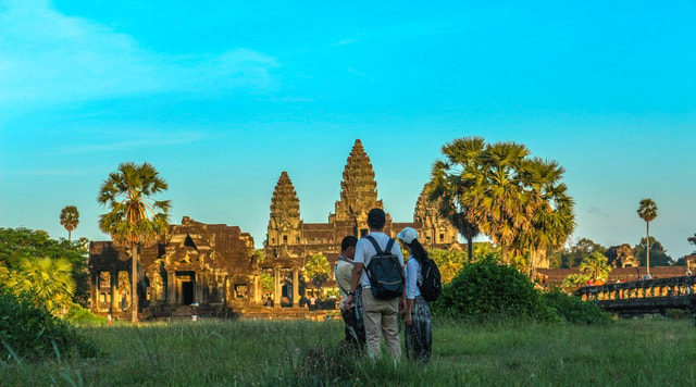 Exploring Angkor Wat Angkor Thom Bayon and Ta Prohm