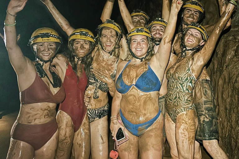 De Hue: Excursão de um dia à descoberta das grutas escurasCombina: Tirolesa e banho de lama na gruta escura com hotel a partir de Hue