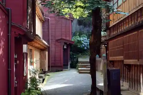 金沢プライベートツアー：金箔、寿司、午後のアクティビティ