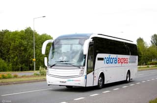 Flughafen Luton: Bustransfer nach/von Oxford Gloucester Green