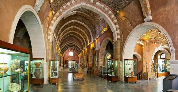 Chania: Archaelogical Museum, Monastery & Beach Tour
