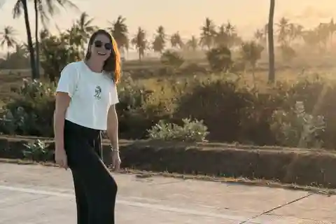 Lombok : Leçon de surf et de skateboard avec vue sur le coucher de soleil