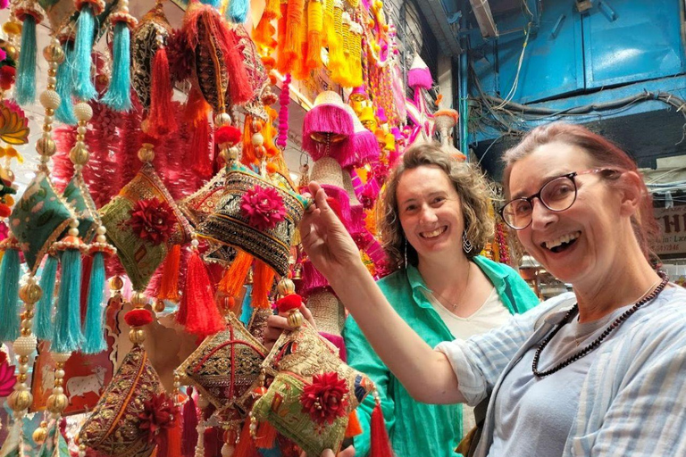 德里：女性导游陪同的旧德里豪华之旅与嘟嘟车体验德里：老德里奢华之旅（女导游陪同，嘟嘟车接送）