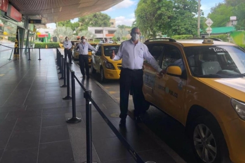 Cartagena: Transfer aeropuerto-centro