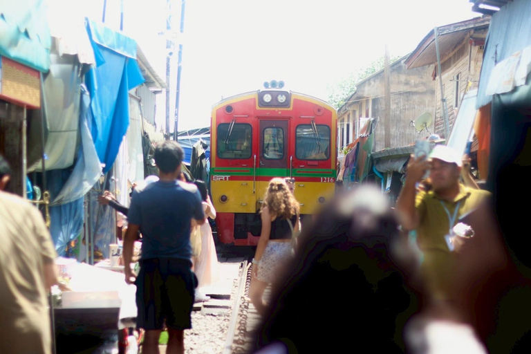 Bangkok: tour del mercato galleggiante di Damnoen Saduak e del mercato ferroviario
