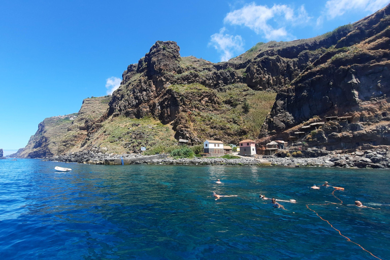 Madeira: Gita in barca con pranzo, bevande e trasferimento in hotel