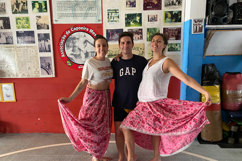 Salvador: Cultural Treasure - Samba de Roda.