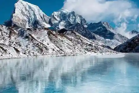 Gokyo Valley Trek 13 Days