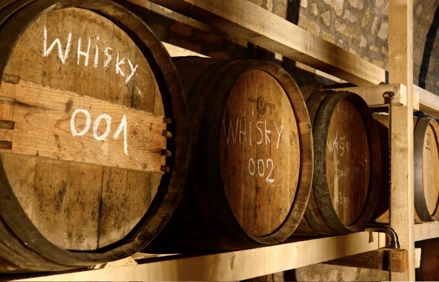 Visit Château du Barroux  whisky distillery tour of the castle in Mormoiron