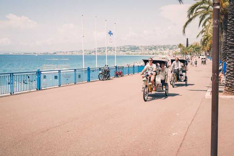 Nizza: tour della città in famiglia in bicicletta Taxi elettrico (4 posti)