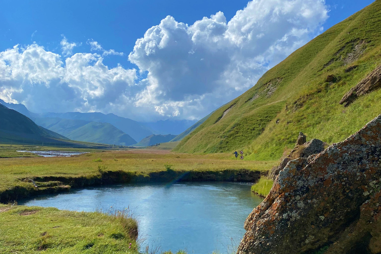 Depuis Tbilissi : La pittoresque vallée de Truso et le nouveau Gudauri