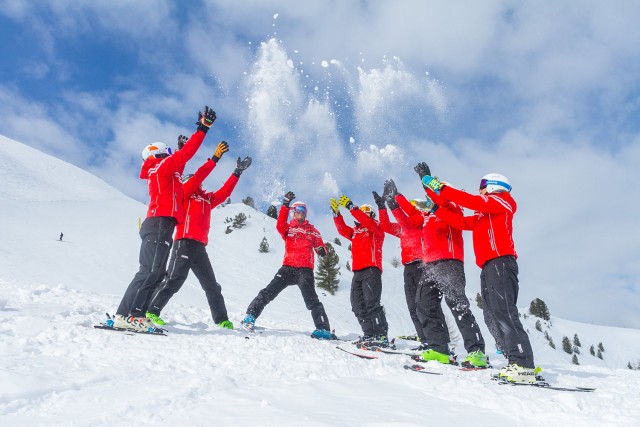 Visit Bormio 3 hours ski lesson with a private instructor in Passo Stelvio