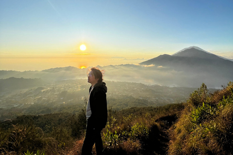 Privéwandeling naar Mt Batur met warmwaterbronnen & hoteltransfer