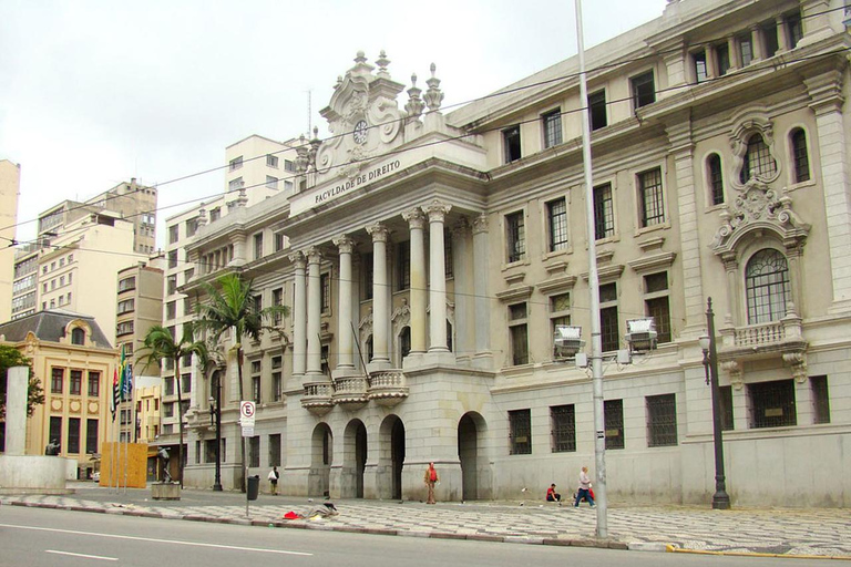 São Paulo: Haunted Center Walking Tour (Guide + Photo Shoot)