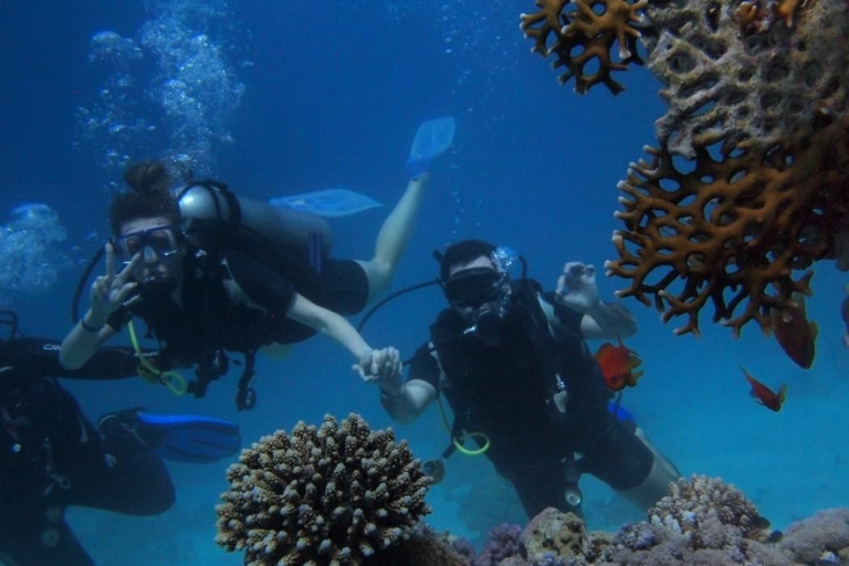 Phuket: Excursión de snorkel y actividades acuáticas en la Isla del CoralBanana Boat o Parasailing + Submarinismo