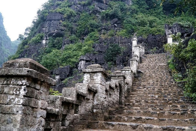 Trang An Boat, Bai Dinh Pagoda, &amp; Mua Cave Full Day Tour