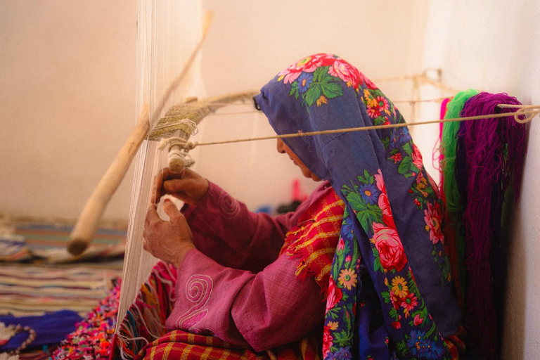 Douz Sahara: Trek and Yoga in a Nomadic Bivouac Douz Sahara: trek and yoga in a nomadic bivouac