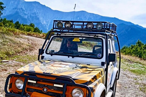 Patras : lever du soleil au mont Panachaiko en Jeep et petit-déjeuner grecPatras : lever du soleil au mont Panachaiko en 4x4 et petit-déjeuner grec