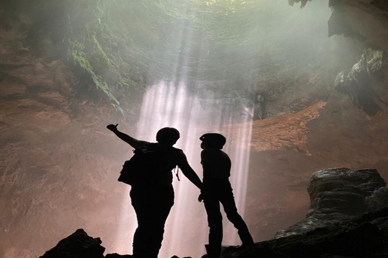 Excursión de Aventura a la Cueva de Jomblang y a la Cueva de Pindul