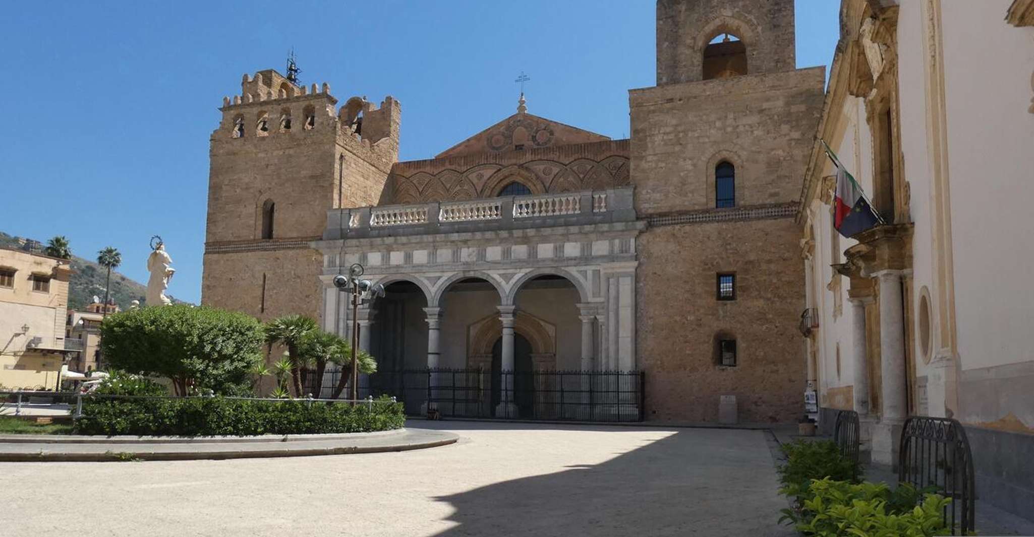Full-Day Private Tour van Monreale, Cefalu en Castelbuono - Hizvo